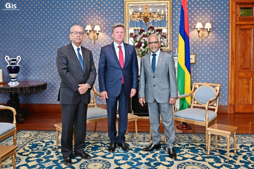 Ambassador of Georgia presents Credentials to President Gokhool