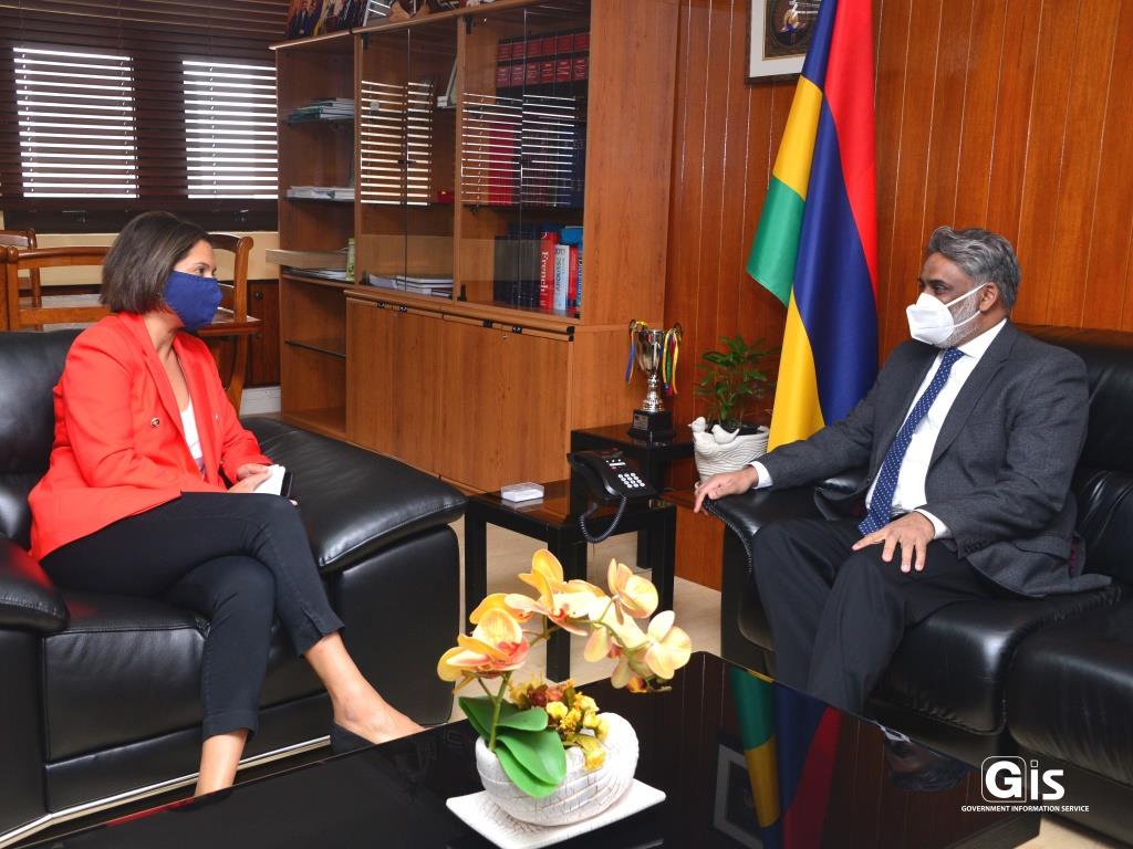 British High Commissioner pays courtesy call on Minister Gobin