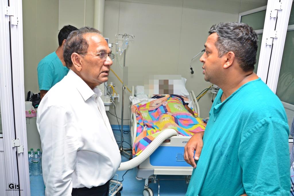 Minister Bachoo visits Renal Transplant Unit and reviews progress in ...