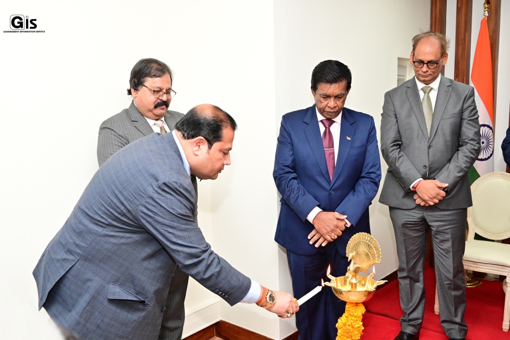President Roopun underlines Mauritius’ assets as an International ...