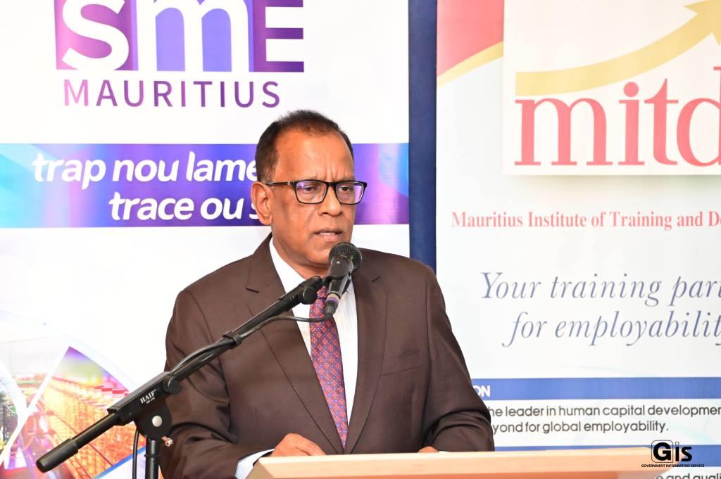 SME Mauritius Ltd and MITD sign MOU to promote entrepreneurial skills