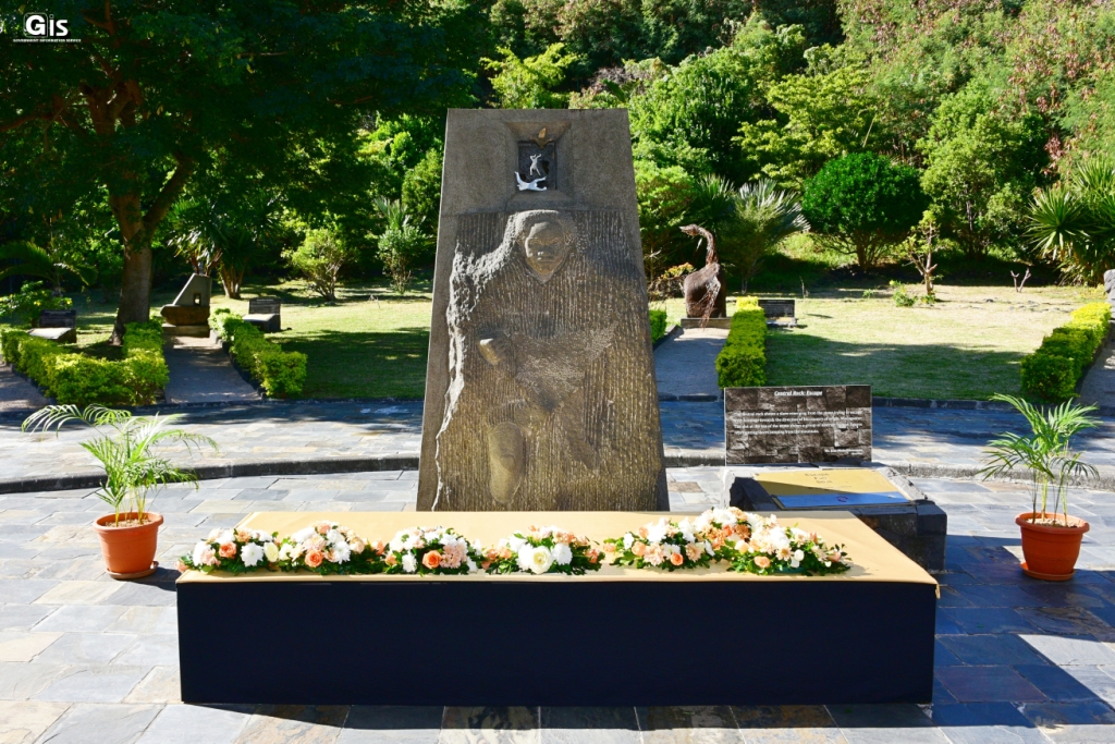 Wreath laying ceremony organised to mark 15th Anniversary of the ...